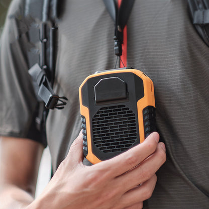 Fläkt kan hängas runt halsen